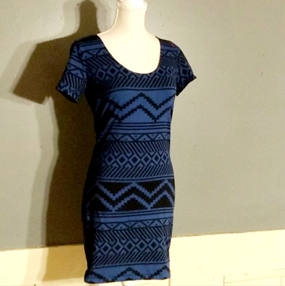 Pink by Victoria's Secret Blue Black Heart Cut-Out Back Valentine's Dress Medium - Picture 2 of 7